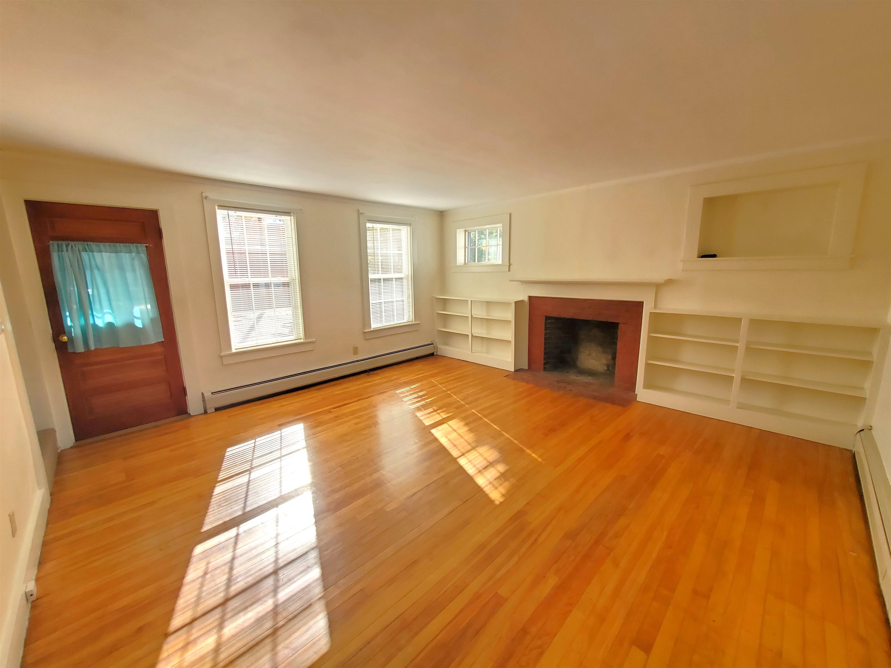 54 Linden Street photo 17