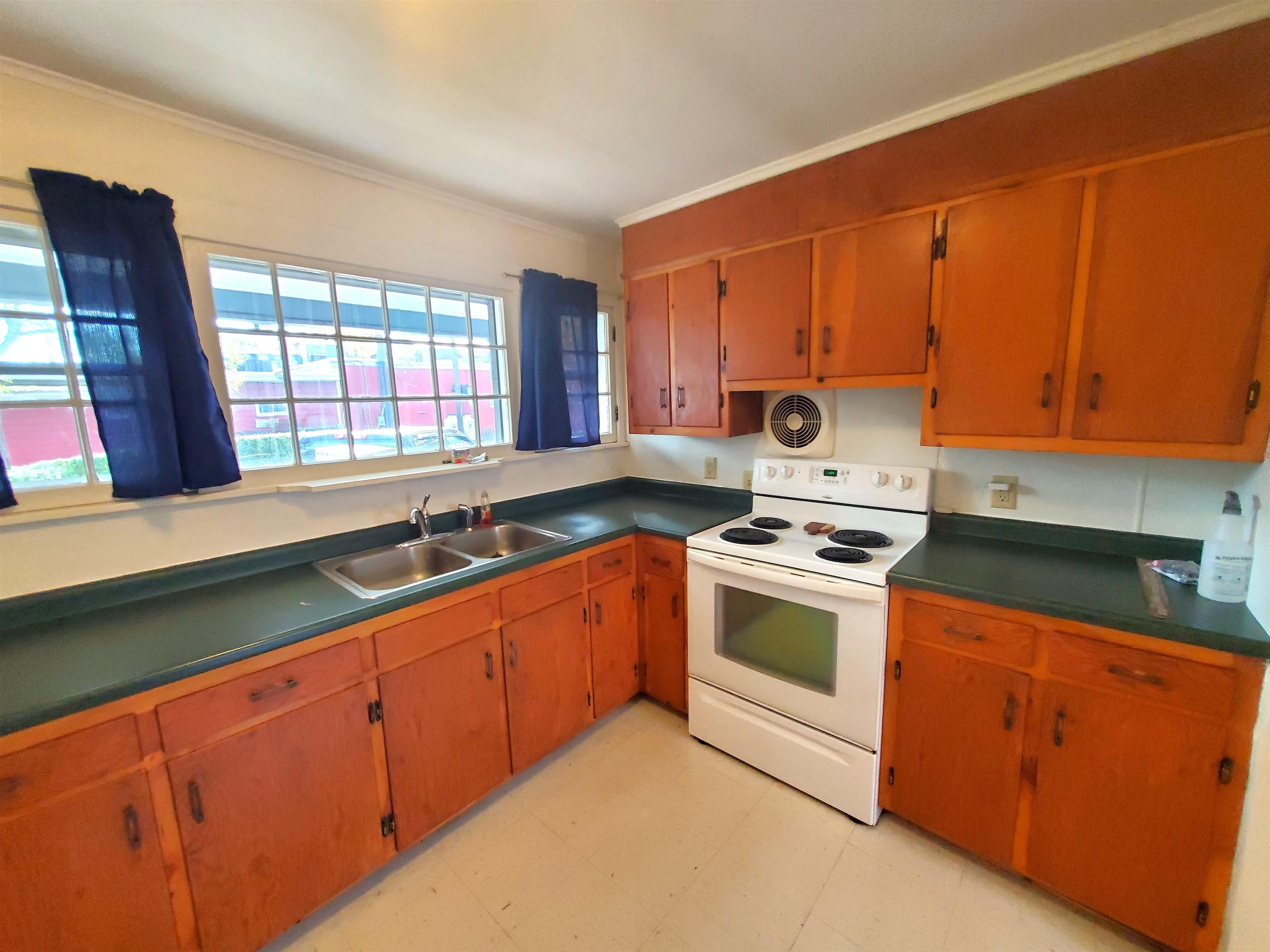 54 Linden Street photo 21