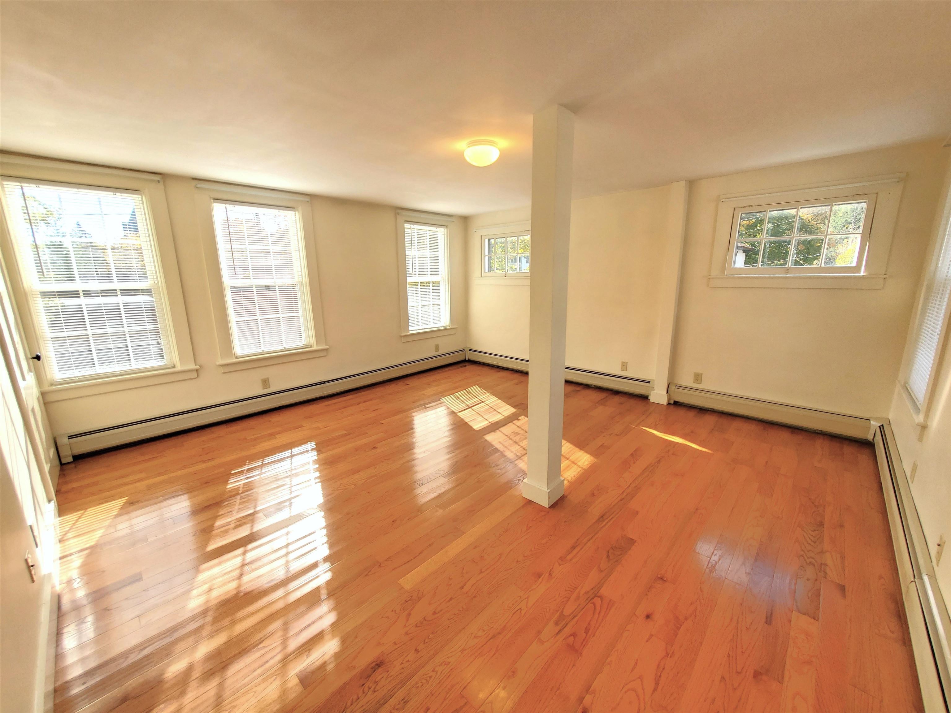 54 Linden Street photo 22