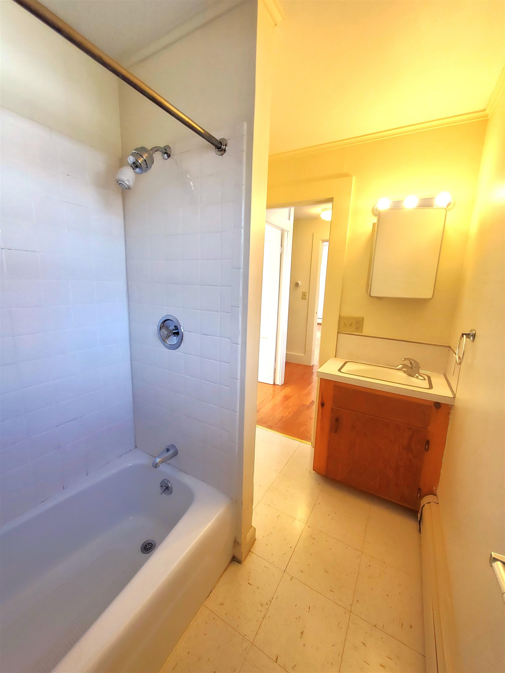 54 Linden Street photo 26