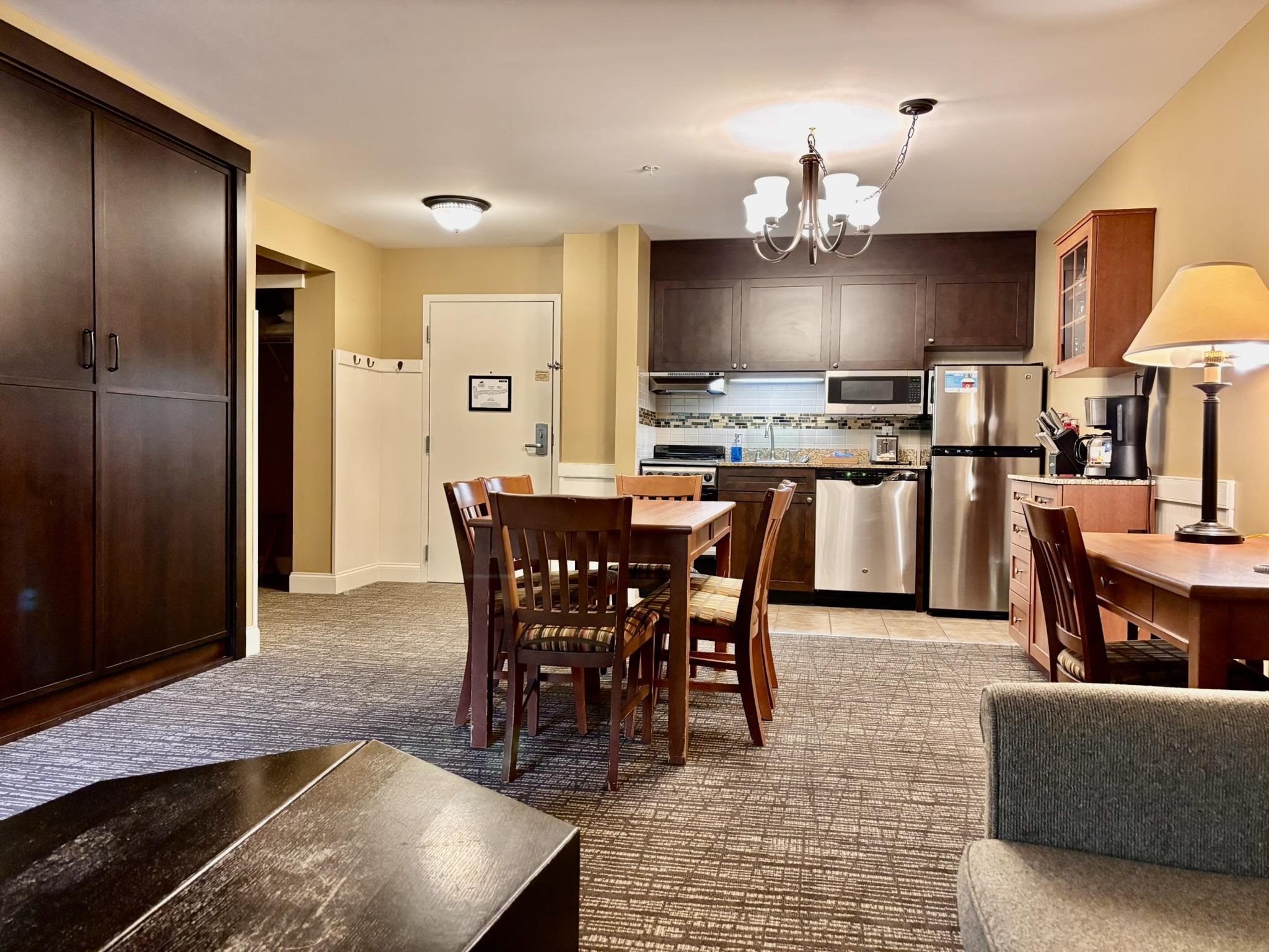 89 Grand Summit Way photo 3