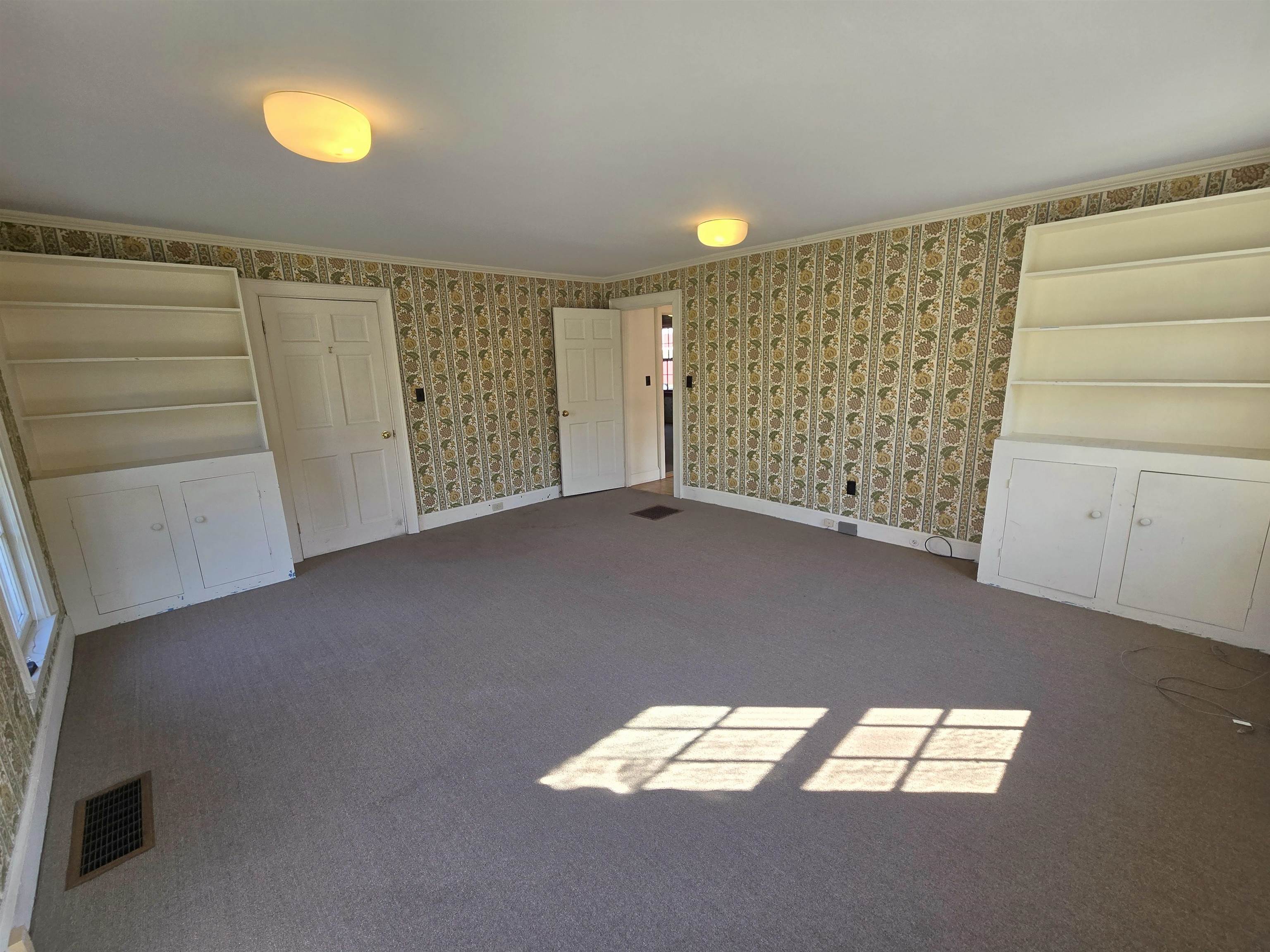 54 Linden Street photo 9