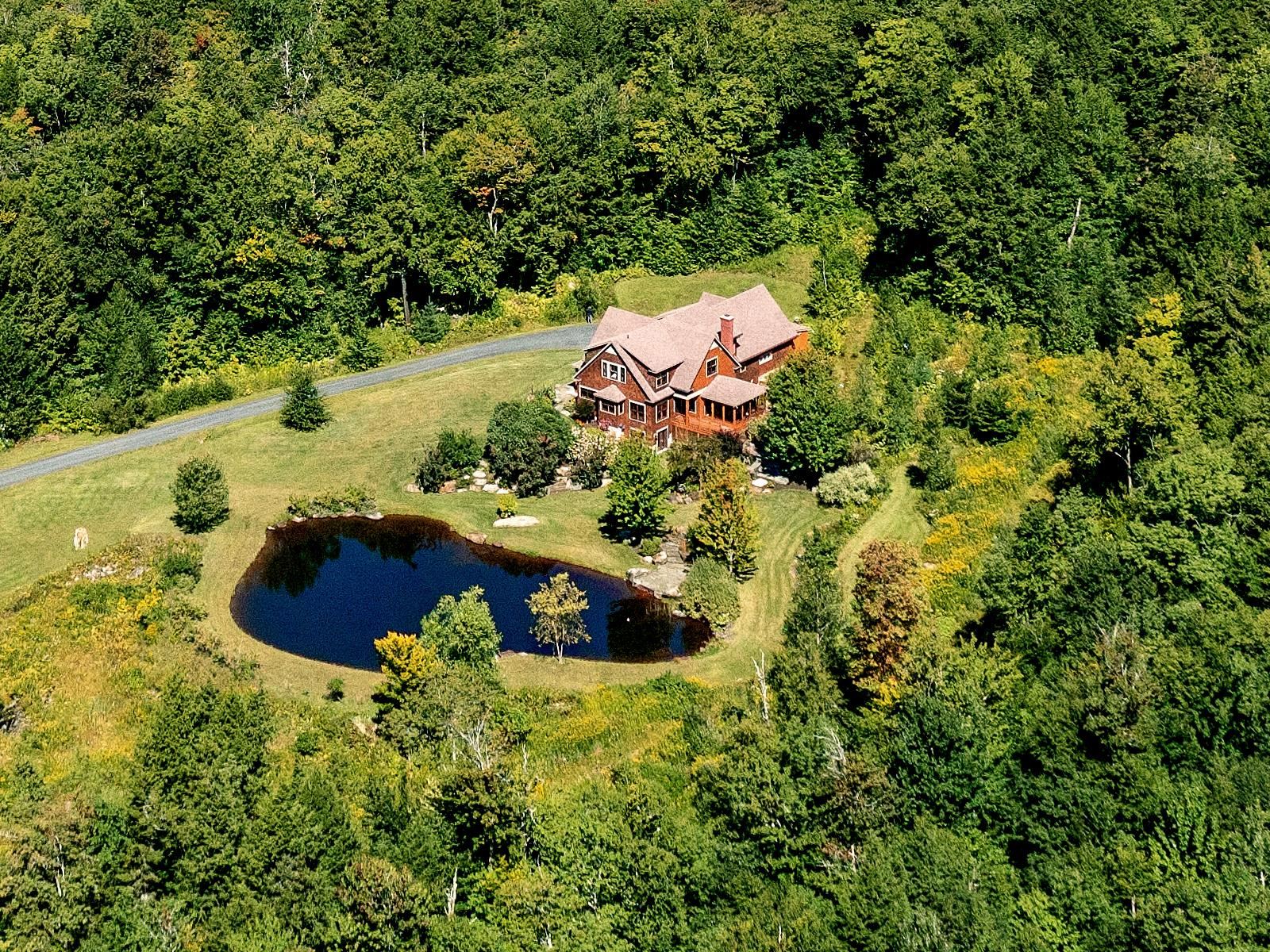 Single Family in Fayston VT
