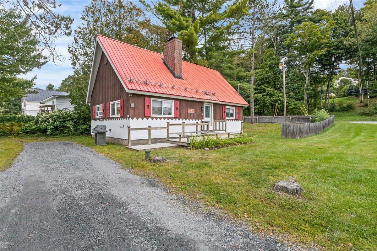 14 Strom Farm Lane photo 1