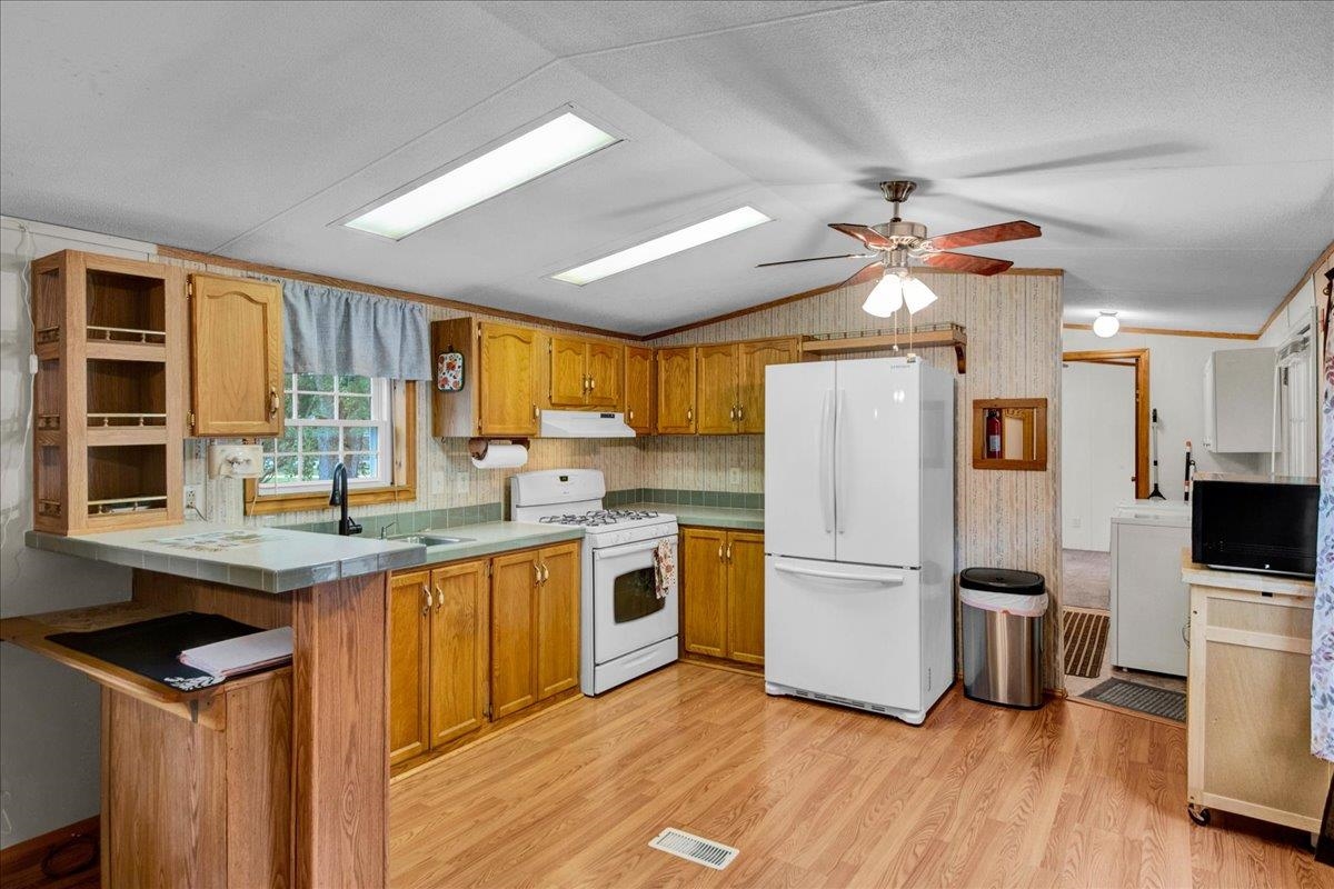 28 Burt Street photo 12