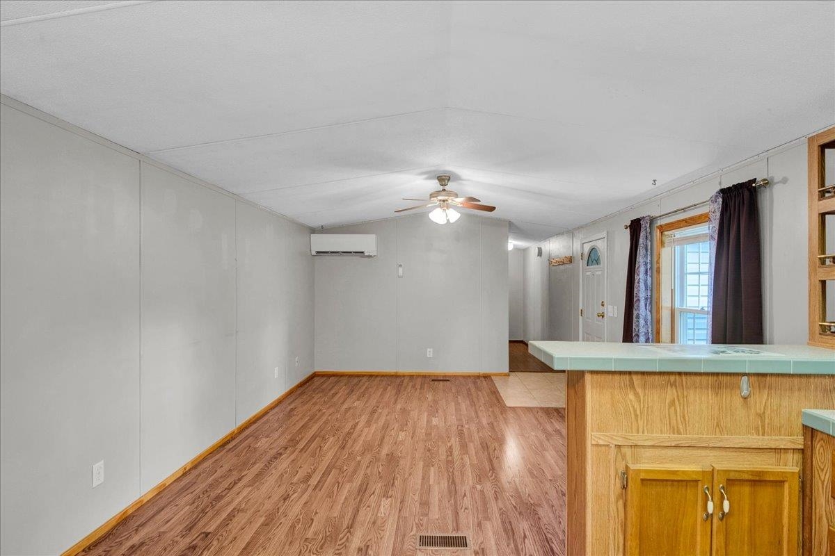 28 Burt Street photo 16