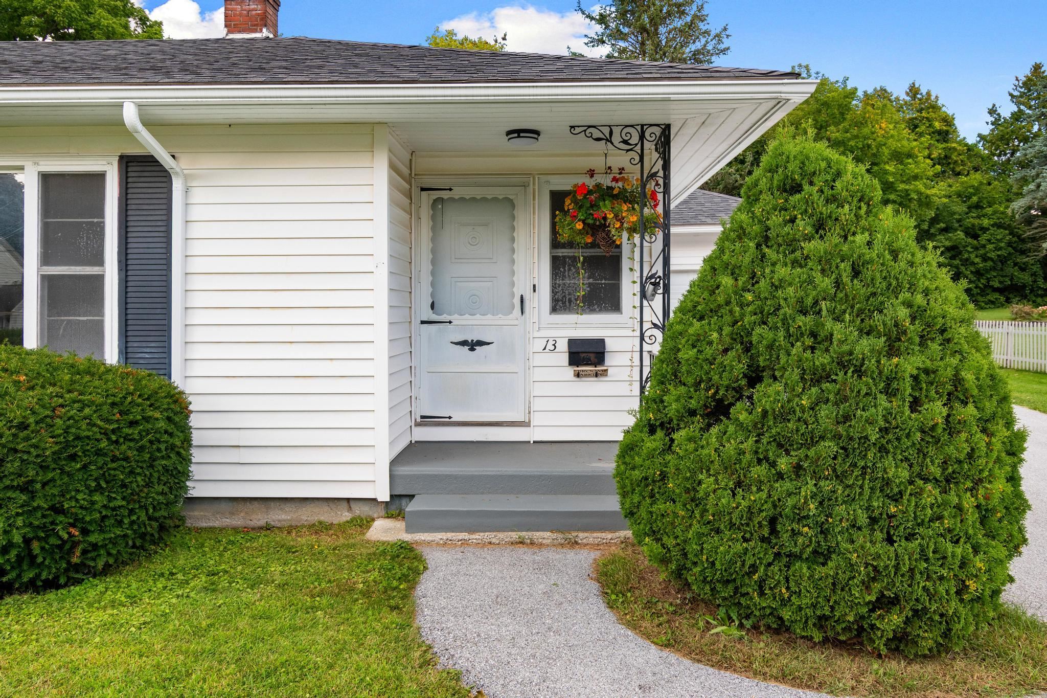 13 Driscoll Drive photo 2