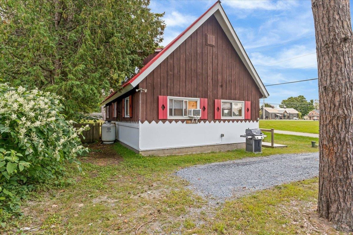 14 Strom Farm Lane photo 3