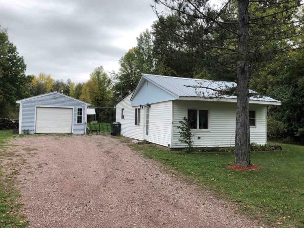 21 Moccasin Avenue 21 Moccasin Avenue