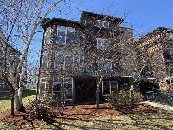 33 Claire Point Road