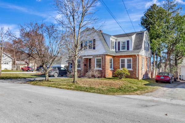 114 Harrington Avenue