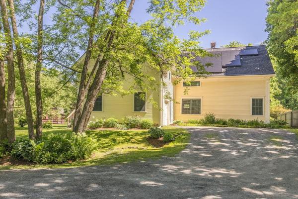 Single Family in Waterbury VT