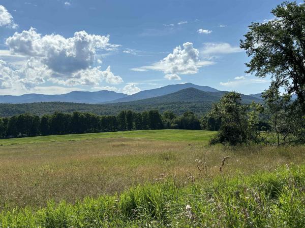 Single Family in Morristown VT