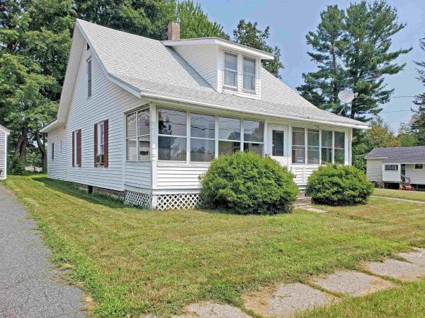 89 Oak Grove Avenue