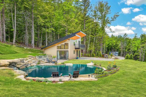 9 Beaver Pond Lane