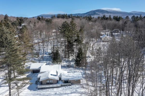 Single Family in Stowe VT