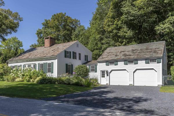 879 River Road