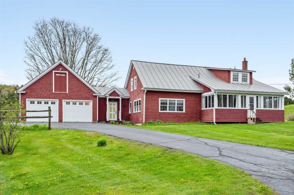Single Family in Morristown VT