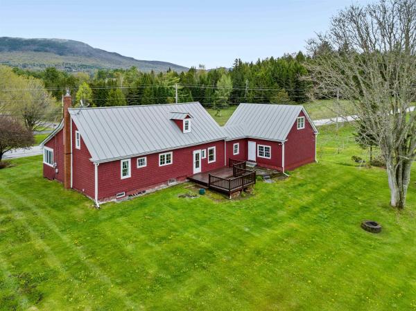 Single Family in Morristown VT
