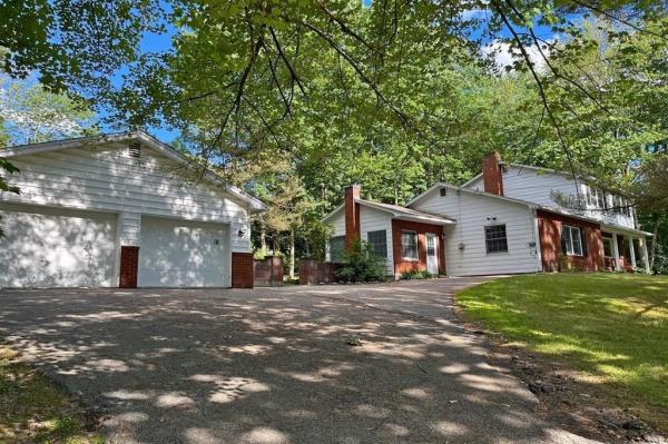 81 Victoria Drive
