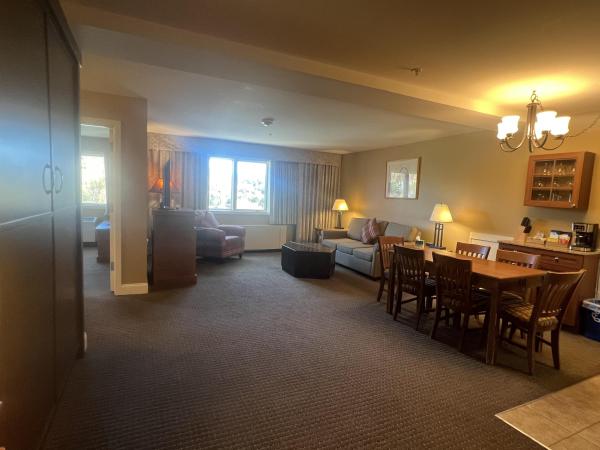 230, Qtr 2 Grand Summit Way