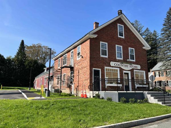 2706 East Woodstock Road