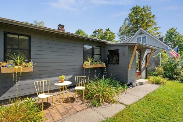 5 Sunset Avenue
