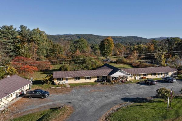 1675 US Route 5 South