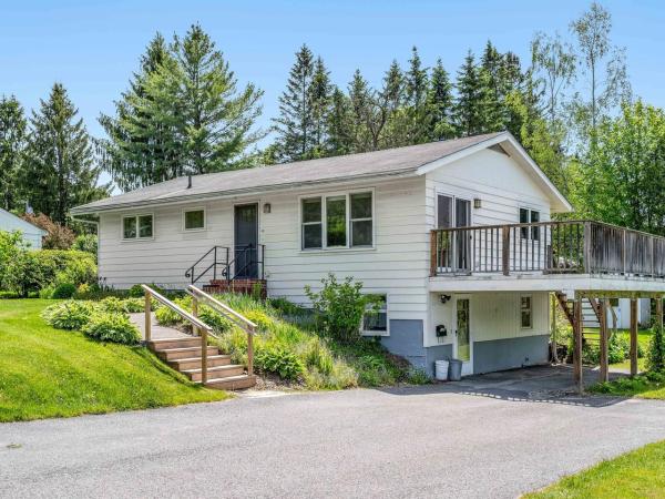 48 Colonial Drive