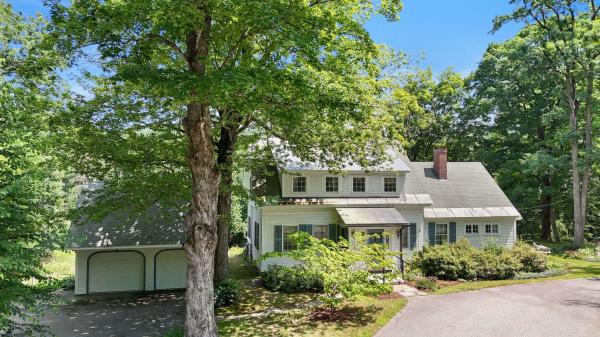 19 Grimes Hill Road
