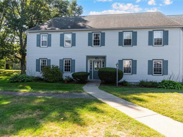 17 Twin Oaks Terrace