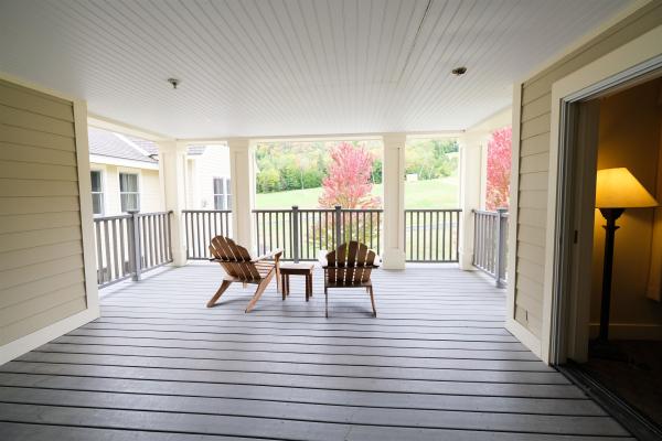 723/725 QIII Jackson Gore Adams House