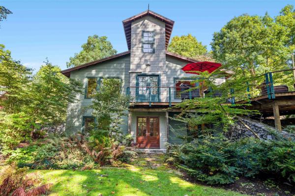 86 South Olde Carriage Road