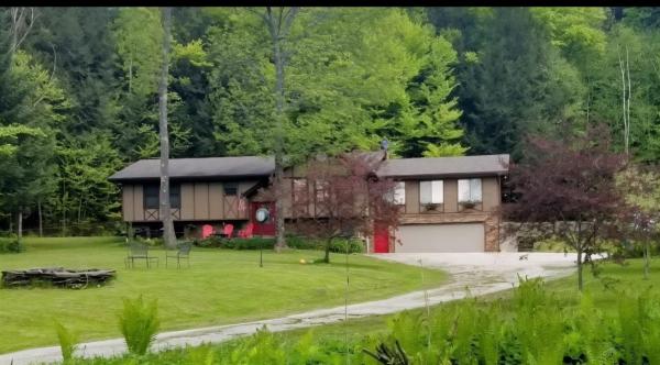 1824 Paine Turnpike South