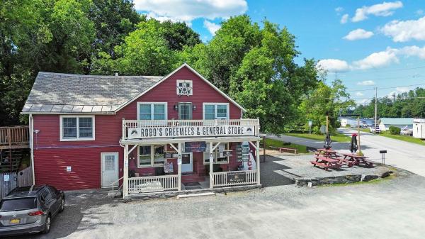 33 Creek Road