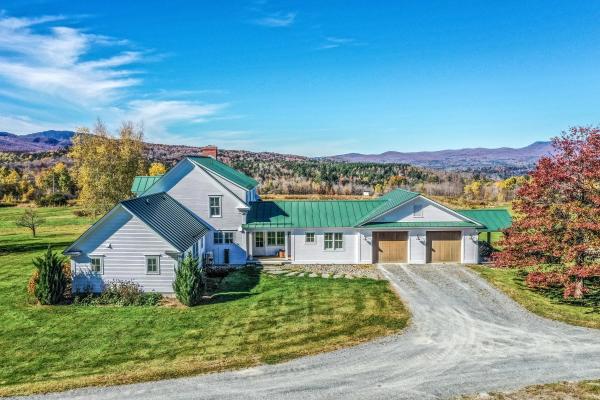 Single Family in Morristown VT