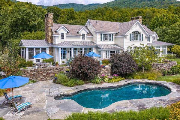 325 Twin Willows Lane