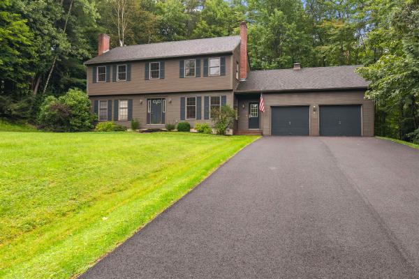 7 Lindenwood Drive