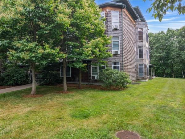 9 Claire Pointe Road