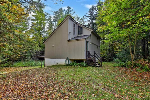 1093 Middle Hollow Road