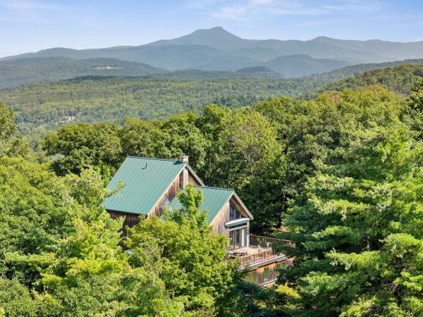 579 Christmas Lane