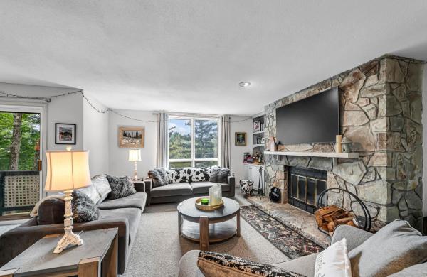 1G Northbrook Village Way