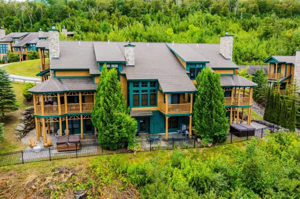 4B Hardwood Hill