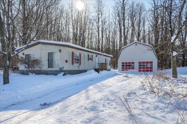 955 West Lakeshore Drive