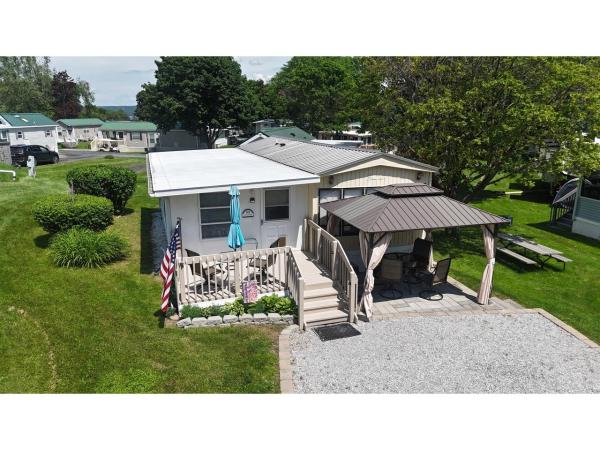 33 Island Circle