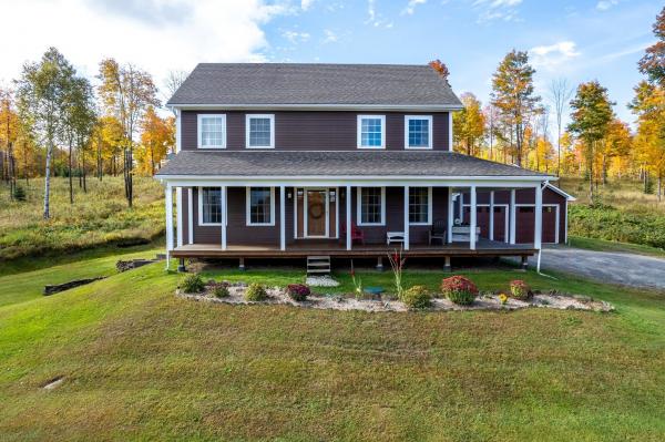 884 Leroux Road