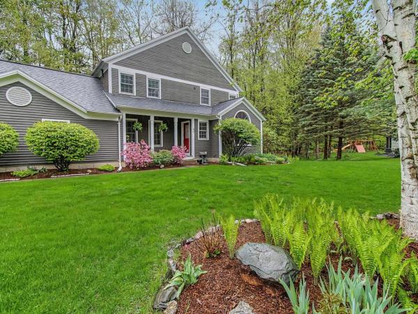 42 Cardinal Way