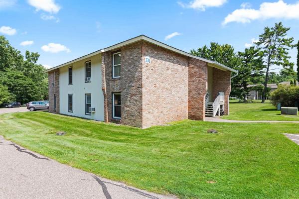 230 Ledgewood Circle