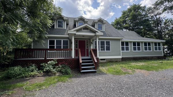 6 Crescent Street