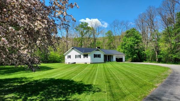 7 Grassy Brook Road